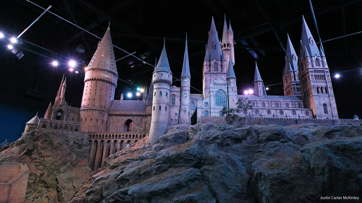 1200-London-HarryPotter-HogwartsCastle